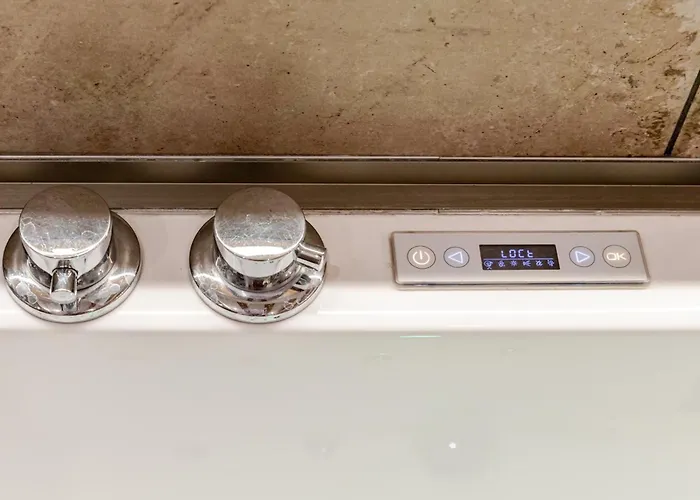 Апартаменты Jacuzzi/cathedrale