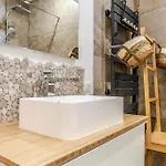 Jacuzzi/cathedrale 아파트