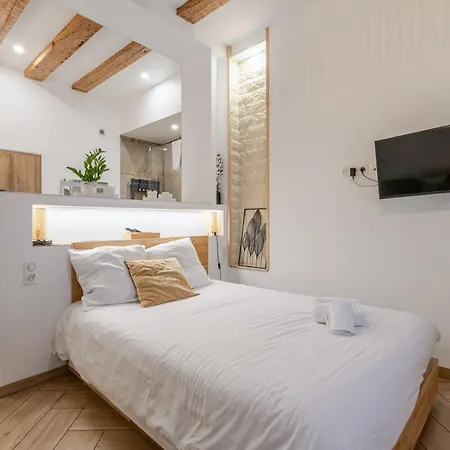 Jacuzzi/cathedrale Apartment