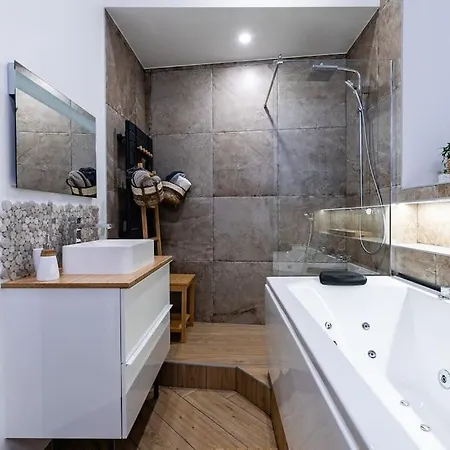 Jacuzzi/cathedrale ستراسبورغ