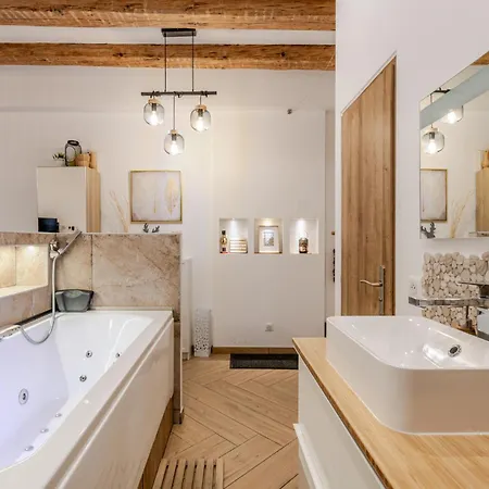 شقة Jacuzzi/cathedrale