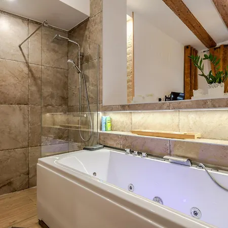 Jacuzzi/cathedrale *